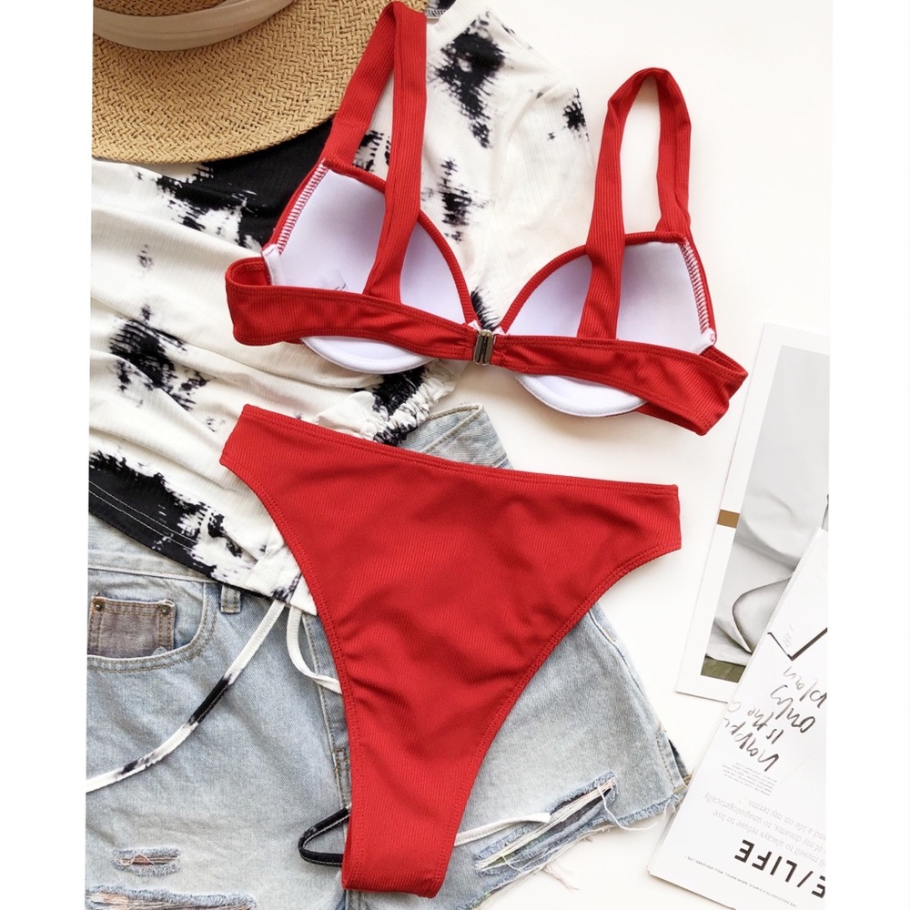 🆕Red Shell Top Bathing Suit Bikini Set - Picture 3 of 3